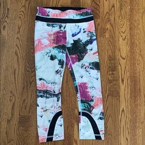 Lululemon Capri running pants